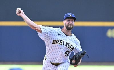 Cubs sign starting pitcher Colin Rea