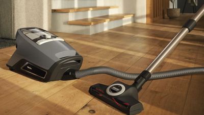 Miele Blizzard CX1 Cat & Dog canister vacuum review – it's excellent for pet hair and dander but falls down on other key areas