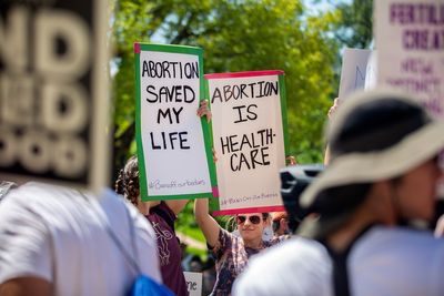 People flee abortion ban states