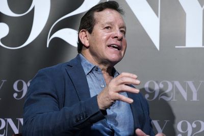 Steve Guttenberg grapples with Pacific Palisades fire and reality of staying behind