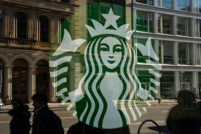 Starbucks Shift On Non-paying Visitors Stirs Debate In US