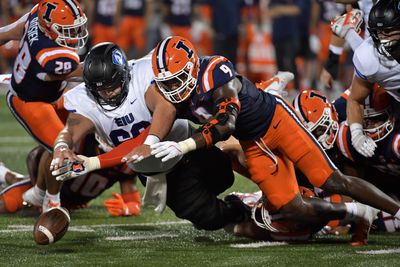 Cardinals meet with edge defender at Hula Bowl