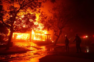 As Los Angeles burns, Hollywood asks: should the Oscars show go on?