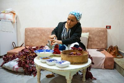 Chili paste heats up dishes and warms hearts at northeastern Tunisia’s harissa festival