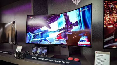 I tried LG's bendable 5K2K OLED gaming monitor and it's officially the screen of my dreams