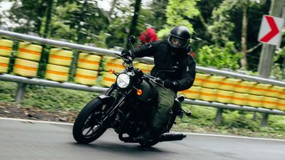 Royal Enfield Sold Nearly a Million Motorcycles Last Year