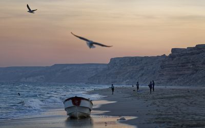 ‘We’re not pirates’, say hijackers who seized Chinese ship off Somali coast