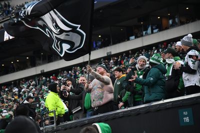 The Eagles fan filmed harassing Packers fan with horrible NSFW language: What we know