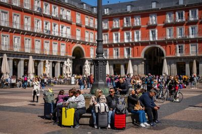 Spain sets a new record with 94 million international tourists last year