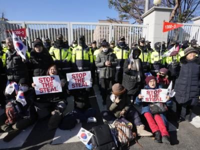 Impeached South Korean President Taken To Detention Center