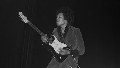 “You heard a lot of musicians, but nobody played guitar like him”: In 1965, Jimi Hendrix appeared on TV backing an obscure soul duo – and you can already feel his brilliance