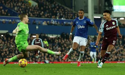 Ollie Watkins on target as Aston Villa wreck Moyes’ Everton homecoming