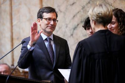 New Washington governor plans to build an efficient government that helps people