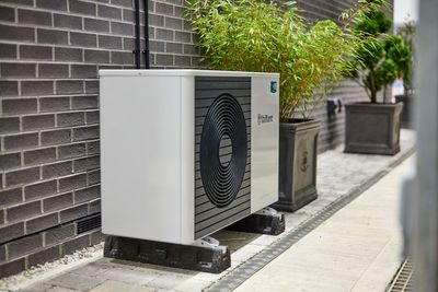 Jump in heat pump installations in 2024 as household renewables rise to new high