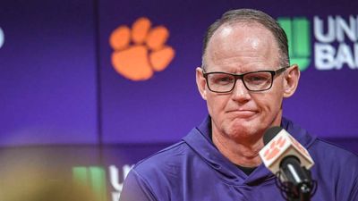 New Clemson DC Tom Allen Gets Choked Up Talking About Family, Coaching Journey