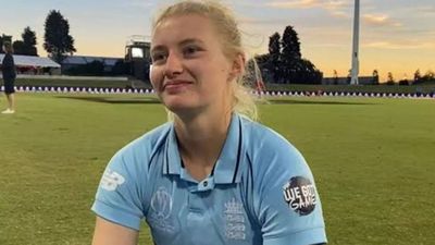 WPL: RCB sign Charlie Dean as replacement for injured Sophie Molineux