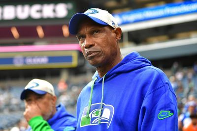 Seahawks assistant HC Leslie Frazier to interview with Cowboys