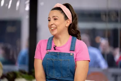 YouTube star Ms. Rachel built her multimillion dollar empire by entertaining toddlers online. Now, she’s scored a deal with Netflix