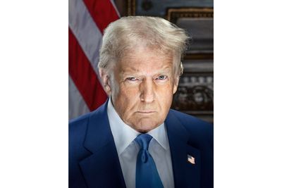 Trump Releases New Official Photo, Sparks Flood of Social Media Memes