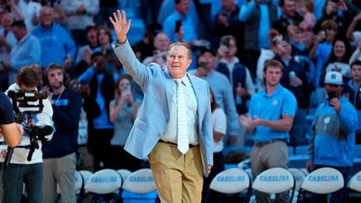 UNC GM Forcefully Responds to Report of Bill Belichick's Unsigned Contract