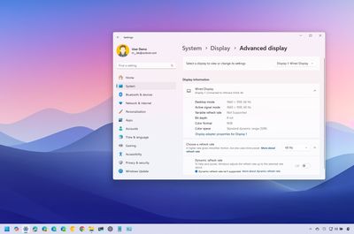 How to find monitor information and features on Windows 11