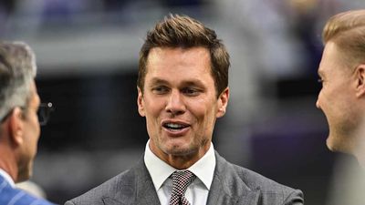 Tom Brady's Agent Says Client Intends to Fulfill Length of 10-Year Contract With Fox