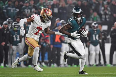 Cardinals sign pair of receivers, including former Eagles speedster