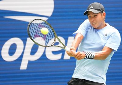 Learner Tien stuns Danill Medvedev at 2025 Australian Open