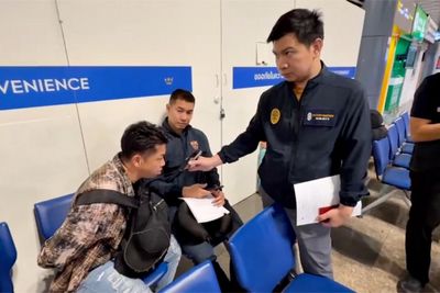 Japanese scam gang boss arrested at Bangkok airport