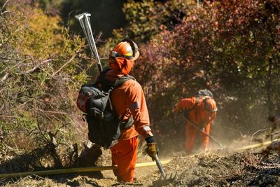 Inmates Battling LA Wildfires See Chance For Redemption