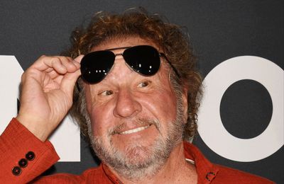 Sammy Hagar quits touring