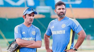 Abhishek Nayar on a sticky wicket as BCCI adds Sitanshu Kotak to India support staff
