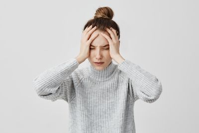 'Most Headaches Are Harmless', But Neuro Warns Not To Ignore These 3 Signs