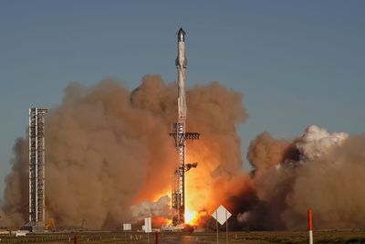 Space X Starship explodes minutes after launch from Texas forcing airlines to alter course