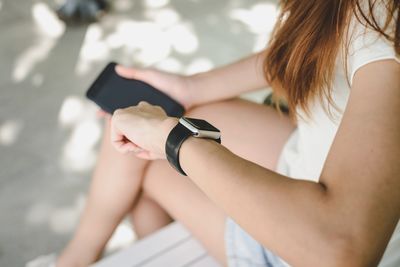 Your Fitness Tracker, Smartwatch Bands May Contain 'Very High Concentrations' Of Harmful Forever Chemicals