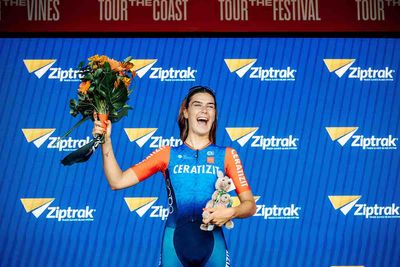 'I was finally racing like I was 18 again' – Daniek Hengeveld grasps winning moment at Women’s Tour Down Under