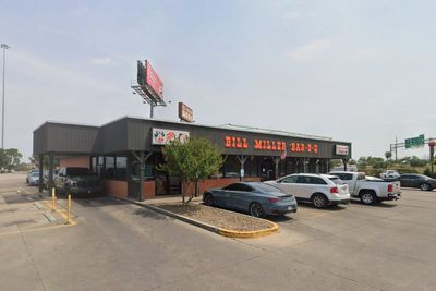 Bill Miller restaurant facing $1M lawsuit over ‘dangerously hot’ sauce that burned teen girl