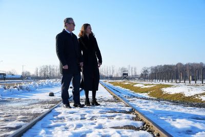 Starmer visits ‘harrowing’ Auschwitz and vows renewed fight against antisemitism