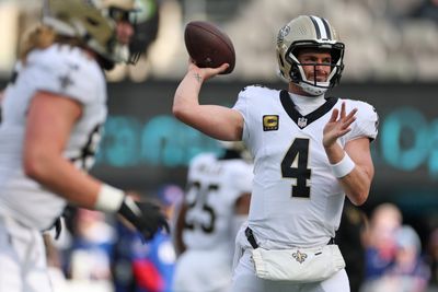 B/R writer puts Derek Carr on the hot seat if he remains with Saints