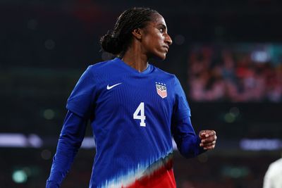 Chelsea frontrunners to sign the defender everyone in women's football wants: report