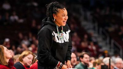 Dawn Staley Signs Record-Breaking Contract Extension With South Carolina