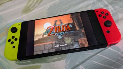 This Raspberry Pi handheld emulator looks like a Nintendo Switch but it can play many more games