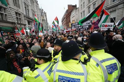 London protests LIVE: Over 70 arrests as thousands join pro-Palestine rally in Westminster