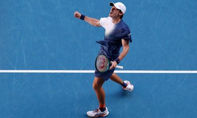 Alex de Minaur finds his legs to overrun Cerundolo at Australian Open