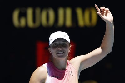 Australian Open: Iga Swiatek routs Emma Raducanu in straight sets