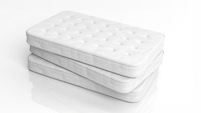 Want to be sure you're buying a mattress without fiberglass? Here are the red flags to look for