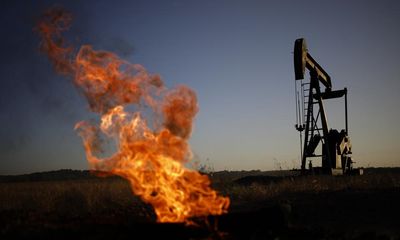 Wealth of US ‘oil-garchs’ went up 15% in nine months as industry figures plan Trump inauguration party