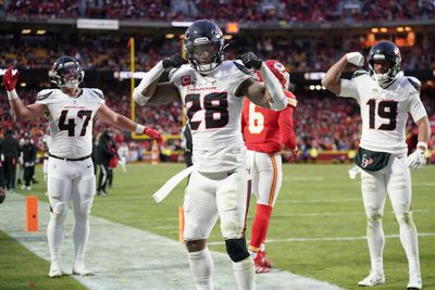 WATCH: Texans RB Joe Mixon gives spark vs. Chiefs with TD run