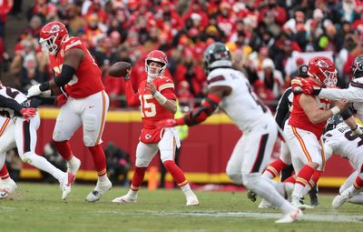 Mahomes and Kelce help Chiefs to a 23-14 win over Texans and another AFC title game trip