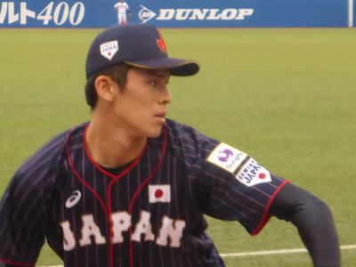 X reacts to Dodgers signing pitcher Roki Sasaki